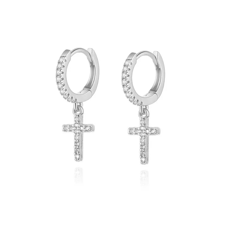 Pendientes Mini Charm: Símbolos y Brillo