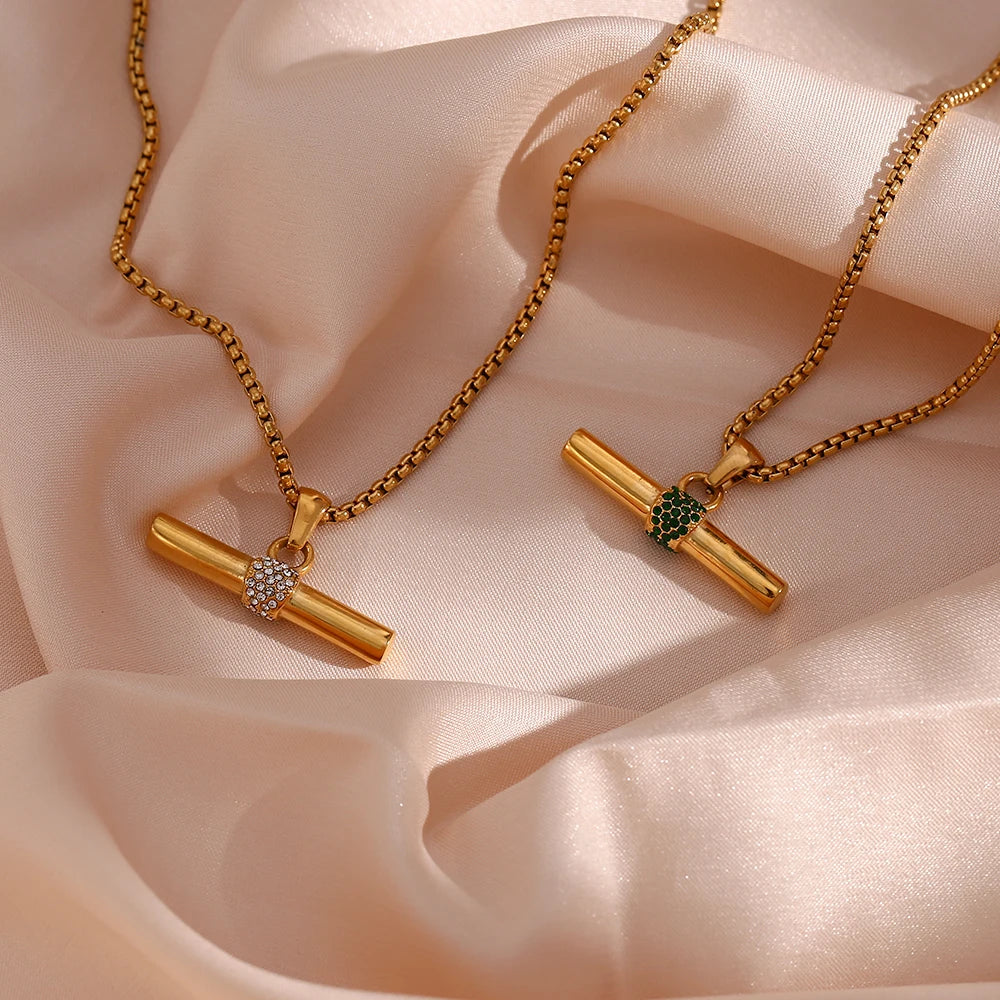 Collar "T-Bar Essence" – Barra Escultural & Pavé de Cristales