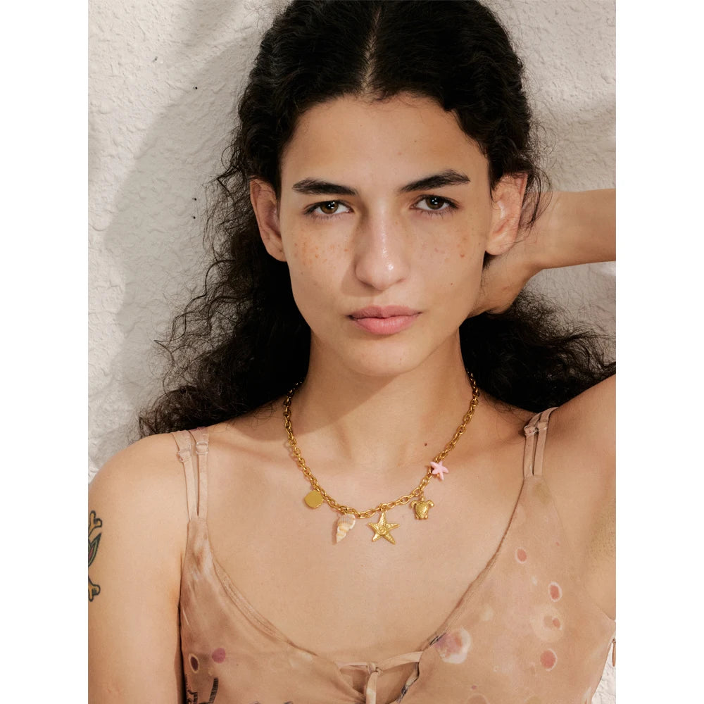 Collar Turquoise Medallion: El Amuleto del Mar Egeo