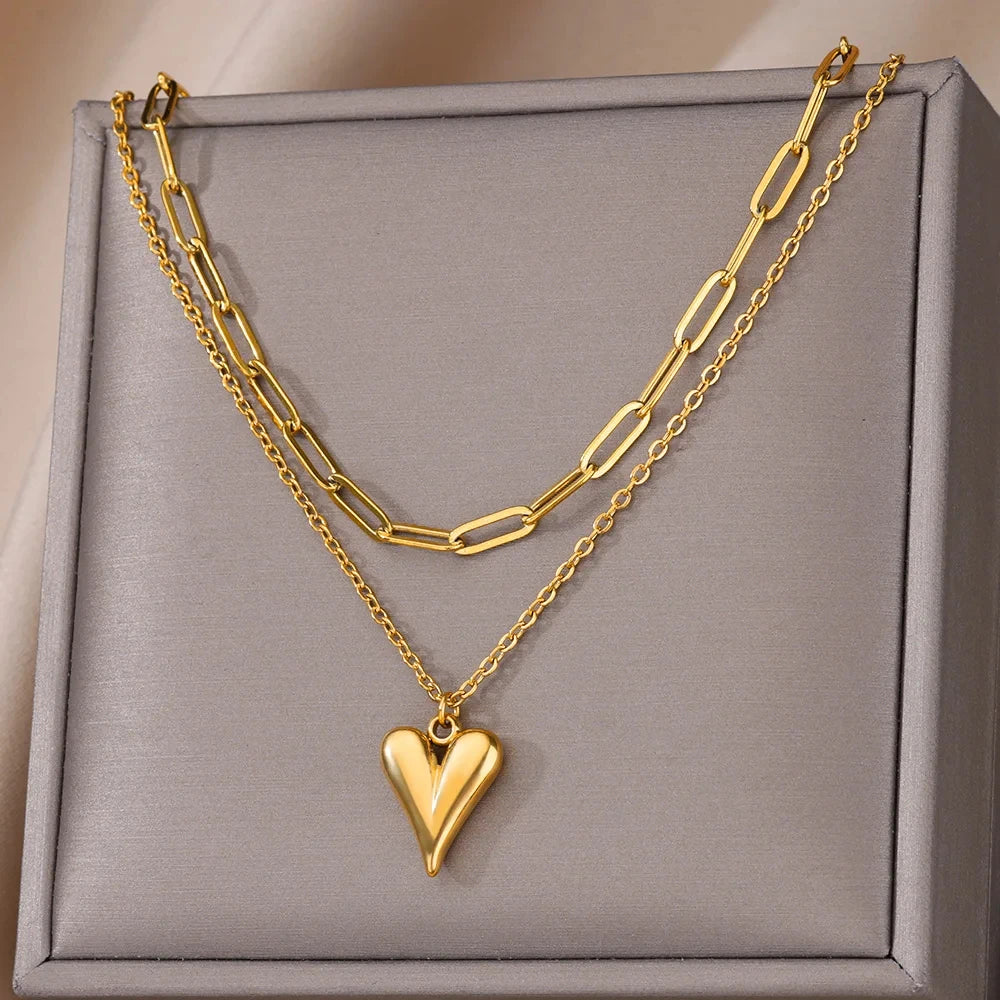 Collar "Heart Rebel" – Amuleto Punk en Oro 18K & Acero