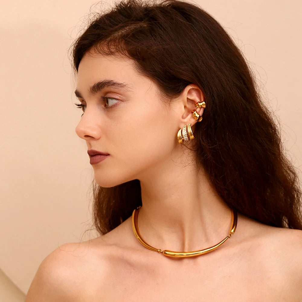 Ear Cuff "Bamboo Molten" – Textura Orgánica Gold