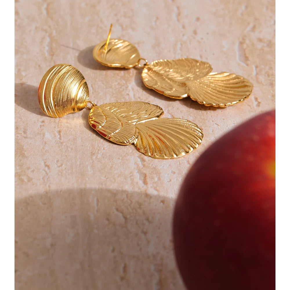 Pendientes Golden Shell Statement: El Resplandor de la Sirena