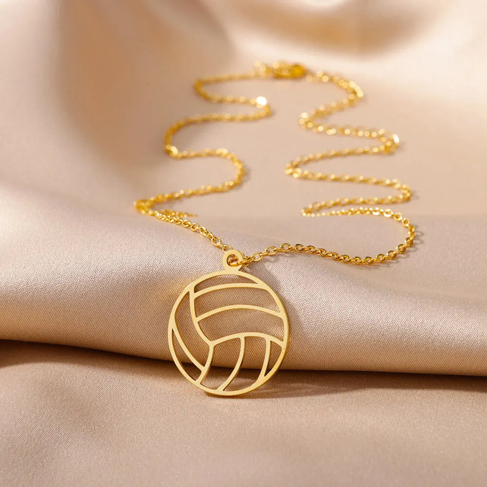 Collar "Heart Rebel" – Amuleto Punk en Oro 18K & Acero