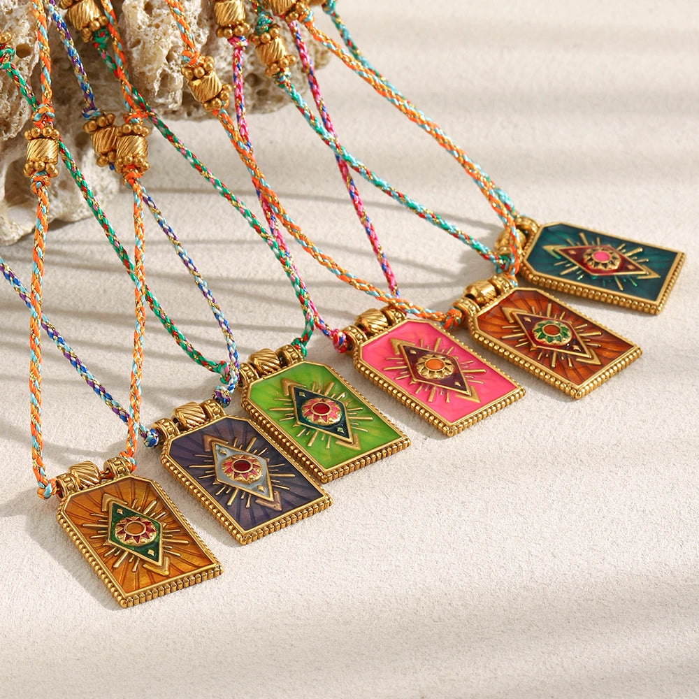 Collares "Sol de Musas" – Amuletos de Esmalte Vintage & Oro 18K