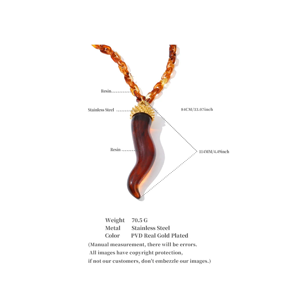 Collar Chili Charm: Amuleto de Pasión y Protección
