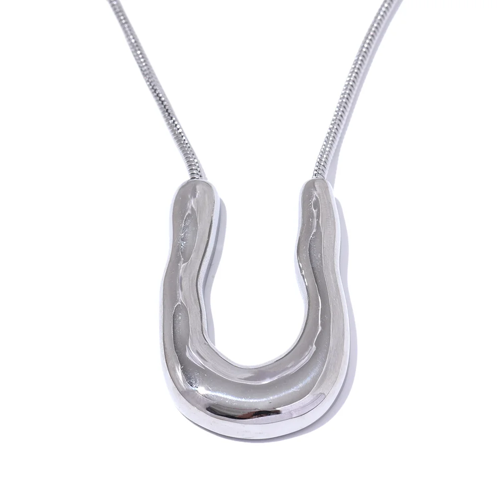 Collar Hera: Escultura de Oro Líquido