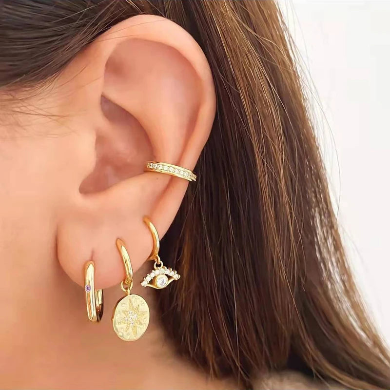 Pendientes Hamsa Protective: Tu Amuleto de Luz Diaria