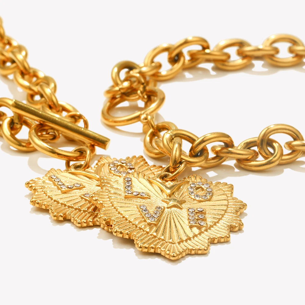 Collar "Love Radiance" – Medallón Vintage & Oro