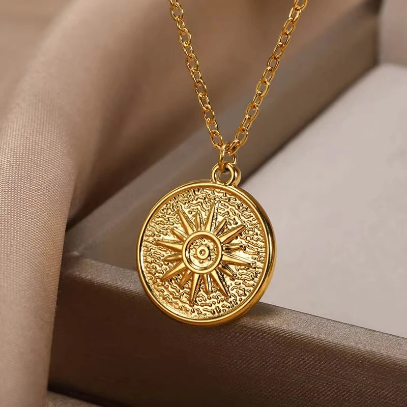 Collar "Heart Rebel" – Amuleto Punk en Oro 18K & Acero