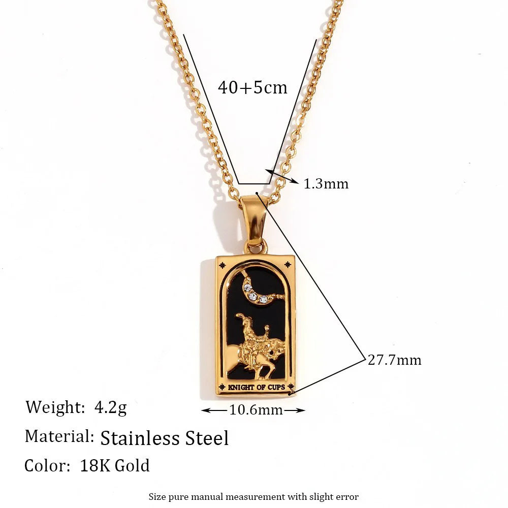 Collar Tarot Destiny: Tu Guía de Acero