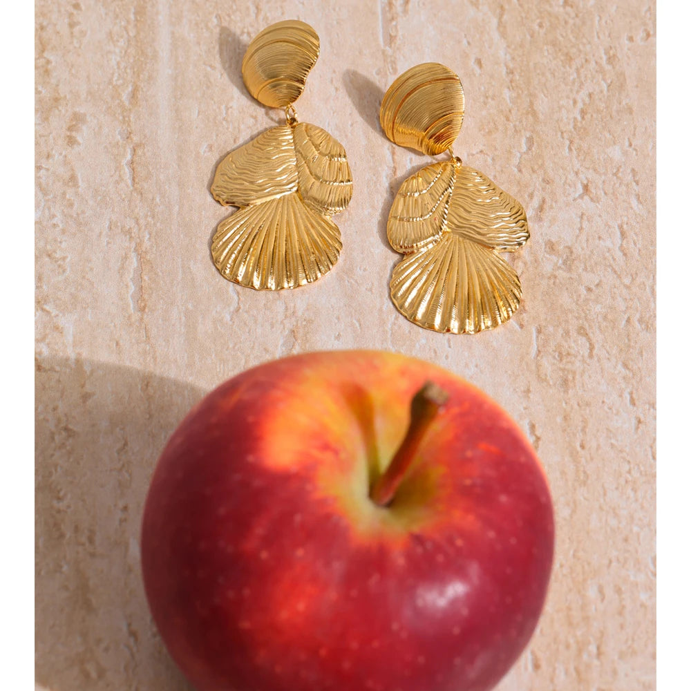 Pendientes Golden Shell Statement: El Resplandor de la Sirena