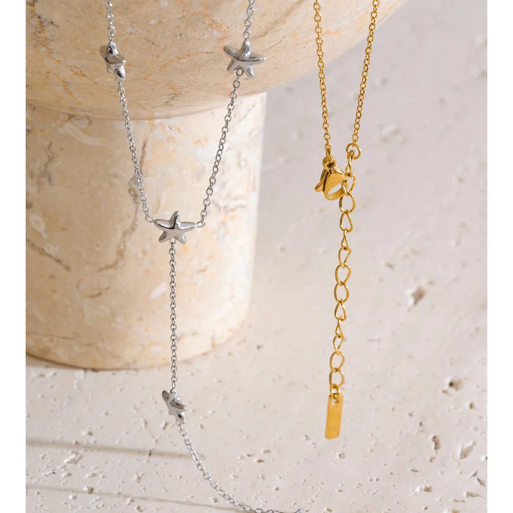 Collar Stardust Drop: Una Lluvia de Estrellas sobre tu Piel