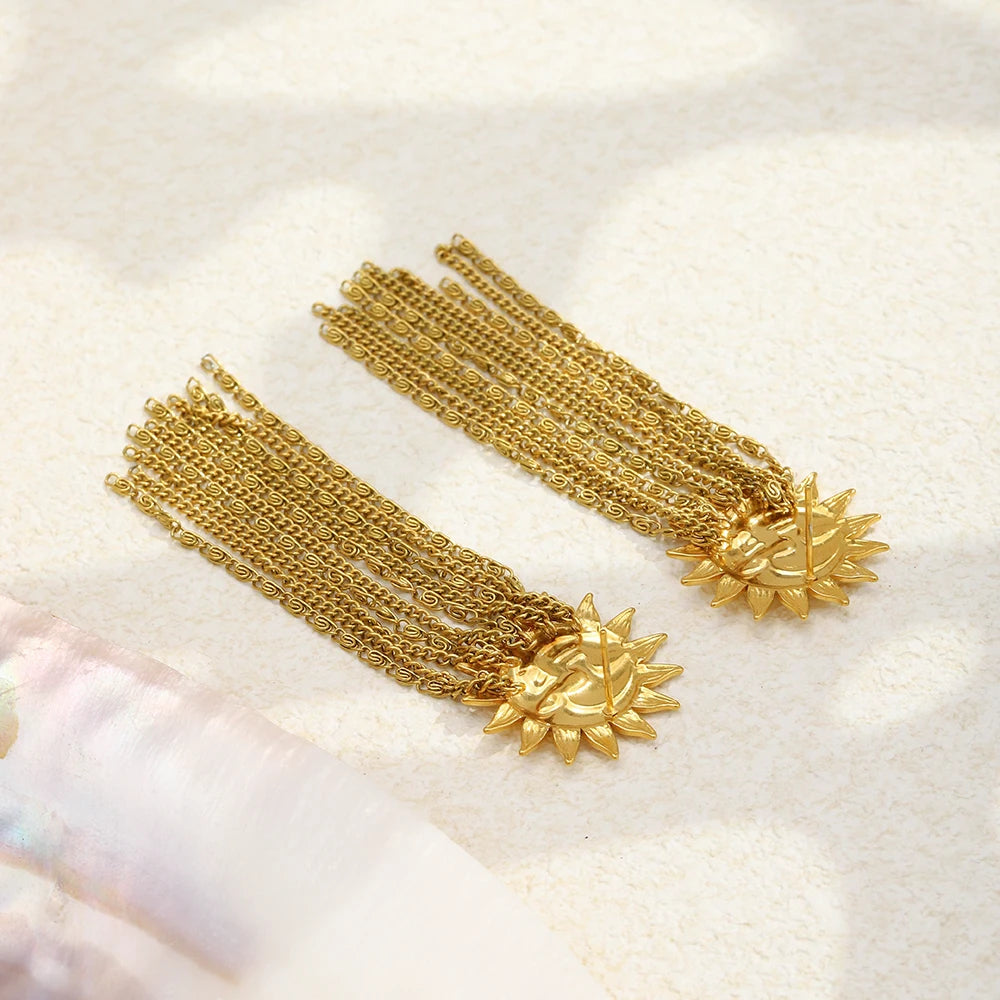 Pendientes Aura Drop: El Reflejo de la Elegancia