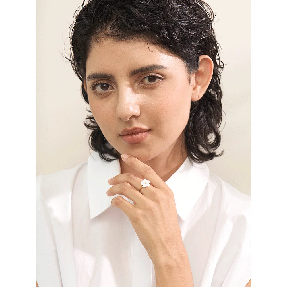 Collar Crab Charm: Un Pellizco de Estilo Marino