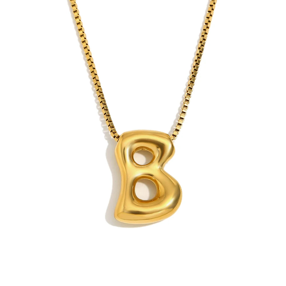 Collar Bubble Initial: Tu Identidad con Volumen